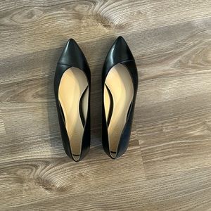 Black leather never worn Braylee Skimmer Cole Haan Flats- size 8.5B